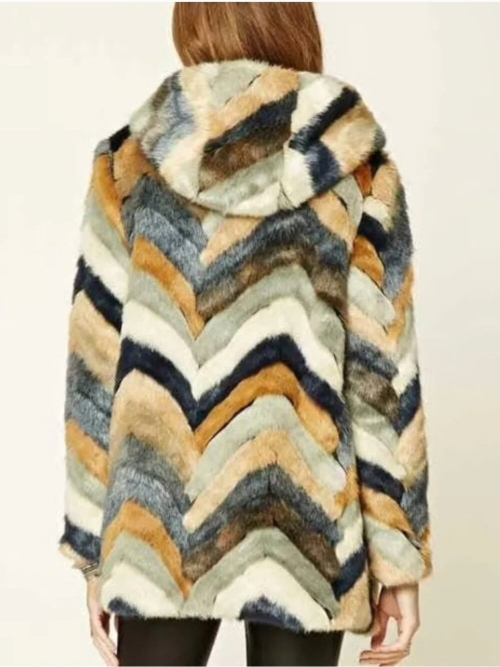 FOREVER 21 Chevron Faux Fur Hooded Jacket Excellent condition - Picture 3 of 8